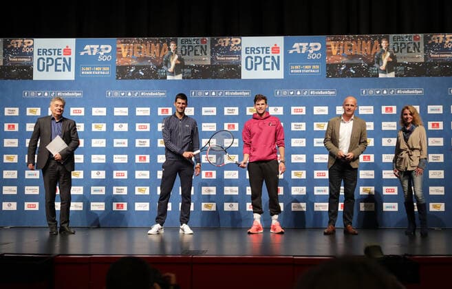 TENNIS - ATP, Tennis Herren Erste Bank Open VIENNA,AUSTRIA,25.OCT.20 - TENNIS - ATP World Tour, Erste Bank Open, preview, press conference, PK, Pressekonferenz Image shows vice chancellor Werner Kogler, Novak Djokovic (SRB), Dominic Thiem (AUT), tournament director Herwig Straka and managing director Carola Lindenbauer (Stadhalle Wien). GEPAxpictures xWalterxLuger