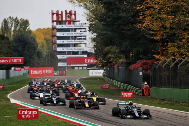 Motorsports: FIA Formula One World Championship, WM, Weltmeisterschaft 2020, Grand Prix of Emilia Romagna Motorsports: FIA Formula One World Championship 2020, Grand Prix of Emilia Romagna, 77 Valtteri Bottas (FIN, Mercedes-AMG Petronas Formula One Team), 33 Max Verstappen (NLD, Aston Martin Red Bull Racing), 44 Lewis Hamilton (GBR, Mercedes-AMG Petronas Formula One Team), 3 Daniel Ricciardo (AUS, Renault DP World F1 Team),