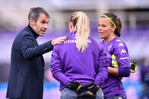 December 10, 2020, Florence, Italy: Florence, Italy, Artemio Franchi stadium, December 10, 2020, Antonio Cincotta (Head Coach Fiorentina Femminile) with Stephanie Ohrstrom (Fiorentina Femminile) and Camilla Forcinella (Fiorentina Femminile) during Fiorentina Femminile vs Slavia Praga - UEFA Champions League Women football match UEFA Champions League Women football match - Fiorentina Femminile vs Slavia Praga, florence, Italy - ZUMAl164 20201210_zsa_l164_010 Copyright: xLisaxGuglielmix