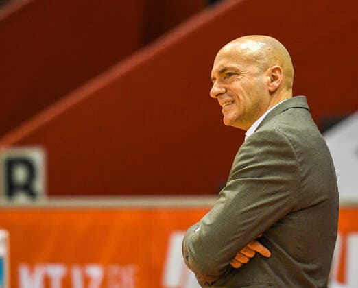 Rodrigo Pastore, Coach Chemnitz 7. Spieltag, Basketball Bundesliga, Basketball Saison 2020 2021, Deutschland, easyCredit BBL, Germany, Giessen 46ers, giessen schwarz, Herren, Jobstairs GIESSEN 46ers - NINERS Chemnitz, Männer, Chemnitz weiß