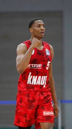 Deutschland, Bayreuth, Oberfrankenhalle, 22.12.2020, emspor, emonline, despor, deonline, medi bayreuth vs. s.Oliver Wuerzburg, Basketball, BBL Bild: v. li. Jubel bei Justin Sears (s.Oliver Wuerzburg) Copyright: HMBxMedia xHeikoxBecker