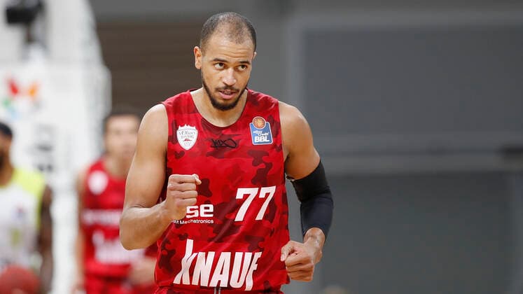 Deutschland, Bayreuth, Oberfrankenhalle, 22.12.2020, emspor, emonline, despor, deonline, medi bayreuth vs. s.Oliver Wuerzburg, Basketball, BBL Bild: v. li. Jubel bei Alex King (s.Oliver Wuerzburg) Copyright: HMBxMedia xHeikoxBecker