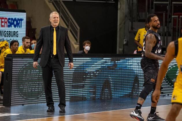 Desi Rodriguez (MHP Riesen Ludwigsburg, 20) Jonas Wohlfahrt-Bottermann (MHP Riesen Ludwigsburg, 18) John Patrick (MHP Riesen Ludwigsburg, Head Coach) Bryce Taylor (Hamburg Towers, 44)¨¨MHP Riesen Ludwigsburg vs. Hamburg Towers, Basketball, Bundesliga, easy credit BBL, Spieltag 11, Spielzeit 2020 2021, 29.12.2020, ¨¨ MHP Riesen Ludwigsburg vs. Hamburg Towers, Basketball, Bundesliga, easy credit BBL, Spieltag 11, Spielzeit 2020 2021, 29.12.2020 Ludwigsburg Copyright: xNinaxSander xEibnerxPressefotoxIx EP_NSR