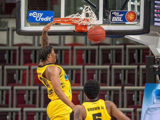 Desi Rodiguez (MHP Riesen Ludwigsburg, 20), Barry Brown jr. (MHP Riesen Ludwigsburg, 05), MHP Riesen Ludwigsburg vs. Ratiopharm Ulm, Basketball, Bundesliga, 12. Spieltag, Spielzeit 20 21, 09.01.2021, MHP Riesen Ludwigsburg vs. Ratiopharm Ulm, Basketball, Bundesliga, 12. Spieltag, Spielzeit 20 21, 09.01.2021 Ludwigsburg Copyright: xEibner-Pressefoto SaschaxWaltherx EP_swa
