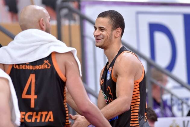 Jubel, Freude bei Jean Salumu (Rasta Vechta) ()R) und Stefan Peno (L) , Basketball, Bundesliga, BBL, BG Goettingen - SC Rasta Vechta, 22.01.2021, BG Goettingen - SC Rasta Vechta, Basketball, Bundesliga, GER, BBL, 22.01.2021 Goettingen Copyright: xSippel xEibner-Pressefotox EP_rsl