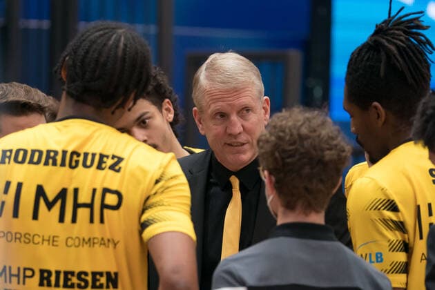 Syntainics MBC - MHP Riesen Ludwigsburg, Basketball, Bundesliga, Maenner, 14. Spieltag, 23.01.2021, Head Coach John Patrick (Ludwigsburg). Syntainics MBC - MHP Riesen Ludwigsburg, Basketball, Bundesliga, Maenner, 14. Spieltag, 23.01.2021, Weissenfels