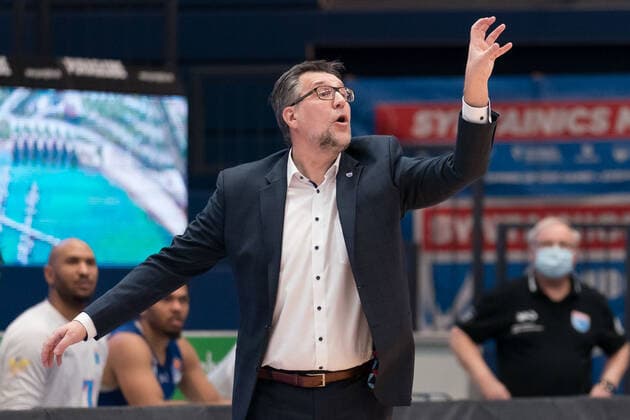 Syntainics MBC - MHP Riesen Ludwigsburg, Basketball, Bundesliga, Maenner, 14. Spieltag, 23.01.2021, Head Coach Silvano Poropat (MBC). Syntainics MBC - MHP Riesen Ludwigsburg, Basketball, Bundesliga, Maenner, 14. Spieltag, 23.01.2021, Weissenfels