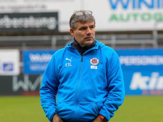 Spielabbruch in Koeln, Daniel Zillken (Köln, Interims Trainer), GER, Viktoria Koeln vs. 1. FC Magdeburg, Fussball, 3. Bundesliga, 22. Spieltag, Spielzeit 2020 2021, 29.01.2021, DFB DFL regulations prohibit any use of photographs as image sequences and or quasi-video., GER, Viktoria Koeln vs. 1. FC Magdeburg, Fussball, 3. Bundesliga, 22. Spieltag, Spielzeit 2020 2021, 29.01.2021 Koeln Copyright: xEibner JoergxNiebergallx EP_JNL