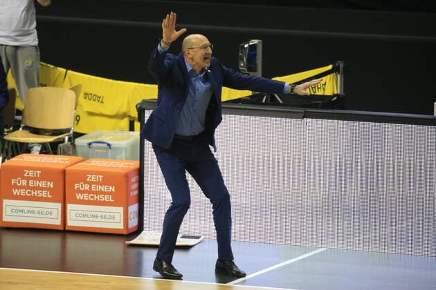 DEU, GER, 1.BBL, ALBA vs. OLdenburg, 09.03.2021, Mercedes-Benz-Arena, Berlin, DEU, GER, 1.BBL, ALBA vs. OLdenburg, im Bild Head Coach Mladen Drijencic (Baskets Oldenburg)