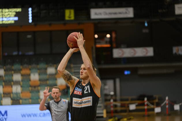 Dylan OSETKOWSKI (21 ratiopharm ulm) ; Rasta Vechta vs ratiopharm Ulm, Basketball, easyCredit BBL Bundesliga, 13.03.2021, 23. Spieltag, Saison 2020 2021 ; Copyright: xErikxHillmer EIBNERx EP_ehr Rasta Vechta vs ratiopharm Ulm, Basketball, easyCredit BBL Bundesliga, 13.03.2021, 23. Spieltag, Saison 2020 2021 Vechta Copyright: xErikxHillmer EIBNERx EP_ehr