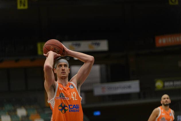 Dennis CLIFFORD (42 Rasta Vechta) ; Rasta Vechta vs ratiopharm Ulm, Basketball, easyCredit BBL Bundesliga, 13.03.2021, 23. Spieltag, Saison 2020 2021 ; Copyright: xErikxHillmer EIBNERx EP_ehr Rasta Vechta vs ratiopharm Ulm, Basketball, easyCredit BBL Bundesliga, 13.03.2021, 23. Spieltag, Saison 2020 2021 Vechta Copyright: xErikxHillmer EIBNERx EP_ehr