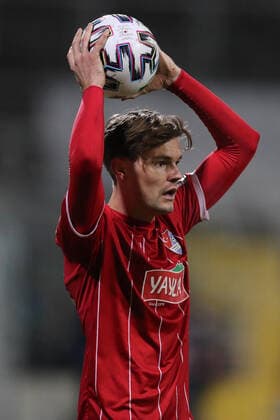 Stefan Stangl (Tuerkguecue) beim Einwurf GER, Tuerkguecu Muenchen vs. Hansa Rostock, Fussball, 3.Bundesliga, Saison 2020 2021, 15.03.2021, DFB DFL regulations prohibit any use of photographs as image sequences and or qausi-video., GER, Tuerkguecu Muenchen vs. Hansa Rostock, Fussball, 3.Bundesliga, Saison 2020 2021, 15.03.2021, Muenchen Copyright: xMarcelxEngelbrechtx Eibner-Pressefotox EP_met