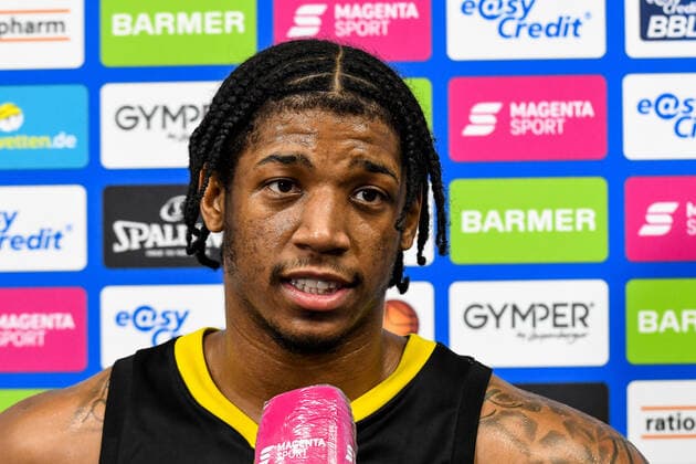 GER, BBL, ratiopharm ulm vs MHP RIESEN Ludwigsburg 20.03.2021, ratiopharm arena, Neu-Ulm, GER, BBL, ratiopharm ulm vs MHP RIESEN Ludwigsburg, im Bild Desi Rodriguez (Ludwigsburg, 20), Interview nach Spielende