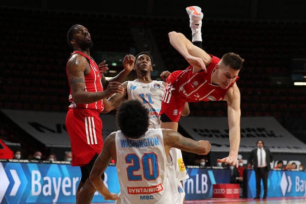 Sport Bilder des Tages Deron Washington (MBC) und David Kraemer (Muenchen) GER, FC Bayern Basketball vs. Mitteldeutscher BC, Basketball, BBL, Saison 2020 2021, 23.03.2021, GER, FC Bayern Basketball vs. Mitteldeutscher BC, Basketball, BBL, Saison 2020 2021, 23.03.2021, Muenchen Copyright: xMarcelxEngelbrechtx Eibner-Pressefotox EP_met