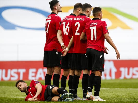 Mandatory Credit: Photo by Nikola Krstic BPI Shutterstock (11832717ca) Albania players form a wall Albania v England, FIFA World Cup, WM, Weltmeisterschaft, Fussball Qualifying Group I, Football, Arena Kombetare, Tirana, Albania - 28 Mar 2021 Albania v England, FIFA World Cup Qualifying Group I, Football, Arena Kombetare, Tirana, Albania - 28 Mar 2021 Copyright: xNikolaxKrstic BPI Shutterstockx 11832717ca