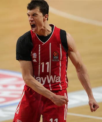 Vladimir Lucic (Muenchen) bejubelt den Sieg ueber Kaunas GER, FC Bayern Basketball vs. Zalgiris Kaunas, Basketball, Euroleague, Saison 2020 2021, 01.04.2021, GER, FC Bayern Basketball vs. Zalgiris Kaunas, Basketball, Euroleague, Saison 2020 2021, 01.04.2021, Muenchen Copyright: xEIBNER MarcelxEngelbrechtx EP_EER