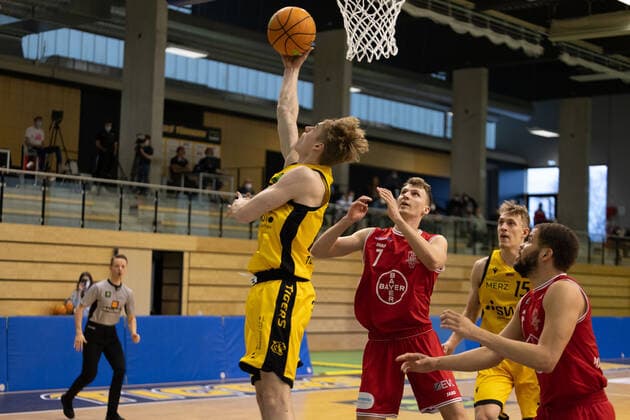Timo Lanmüller (Tigers Tübingen, 77) ¨¨¨Tigers Tübingen vs. Bayer Giants Leverkusen, 2. Basketball, Bundesliga, Pro A, Barmer 2 Basketball, Spieltag 30, Spielzeit 2020 2021, 10.04.2021, ¨¨ Tigers Tübingen - Bayer Giants Leverkusen, Basketball, 2. Bundesliga, Barmer 2 Basketball, Spieltag 30, Spielzeit 2020 2021, 10.04.2021 Rottenburg am Neckar Copyright: xNinaxSander xEibnerxPressefotoxIx EP_NSR