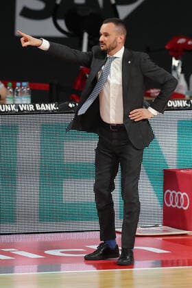 Co-Trainer Adriano Vertemati (Muenchen) GER, FC Bayern Basketball vs. Loewen Braunschweig, Basketball, easyCredit BBL, Saison 2020 2021, 11.04.2021, GER, FC Bayern Basketball vs. Loewen Braunschweig, Basketball, easyCredit BBL, Saison 2020 2021, 11.04.2021, Muenchen Copyright: xEIBNER MarcelxEngelbrechtx EP_EER