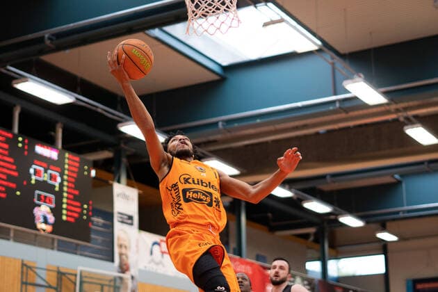 Nate Britt (Wiha Panthers Schwenningen 1) wiha Panthers Schwenningen vs. VFL Kirchheim Knights, Basketball, BARMER 2. BASKETBALL BUNDESLIGA, Playoff Gruppe 2, 1. Spieltag, 2020 2021, 17.04.2021, wiha Panthers Schwenningen vs. VFL Kirchheim Knights, Basketball, BARMER 2. BASKETBALL BUNDESLIGA, Playoff Gruppe, 1. Spieltag, 2020 2021, 17.04.2021, Villingen-Schwenningen Copyright: xMiclasxHaasis Eibner-Pressefotox EP_mhs