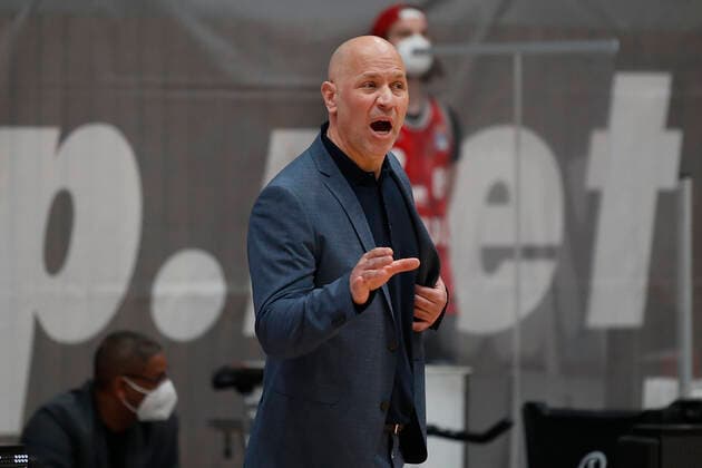 Deutschland , Wuerzburg, s.Oliver Arena , 21.04.2021, emspor, emonline, despor, deonline, s.Oliver Wuerzburg vs. Brose Bamberg, easyCredit BBL, 22. Spieltag Bild: v. l. Copyright: HMBxMedia JulienxBecker