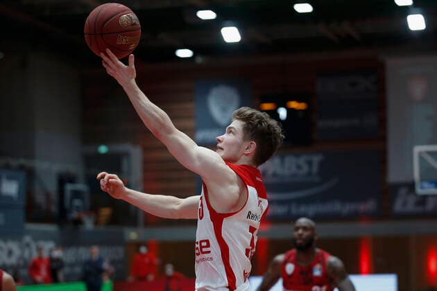 Deutschland , Wuerzburg, s.Oliver Arena , 21.04.2021, emspor, emonline, despor, deonline, s.Oliver Wuerzburg vs. Brose Bamberg, easyCredit BBL, 22. Spieltag Bild: v. l. Copyright: HMBxMedia JulienxBecker