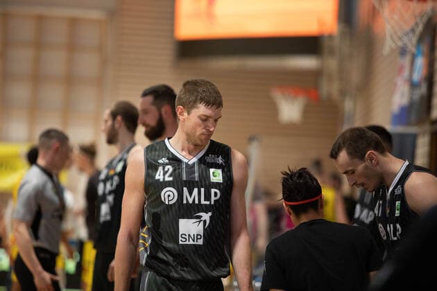 Evan McGaughey (MLP Academics Heidelberg, 42) Timeout¨¨¨Kirchheim Knights - MLP Academics Heidelberg, 2. Basketball, Bundesliga, Pro A, Barmer 2 Basketball, Playoffs 3. Spieltag Gruppenphase , Spielzeit 2020 2021, 23.04.2021, ¨¨ Kirchheim Knights - MLP Academics Heidelberg , Basketball, 2. Bundesliga, Barmer 2 Basketball, Playoffs, 3. Spieltag Gruppenphase , Spielzeit 2020 2021, 23.04.2021 Kirchheim unter Teck Copyright: xNinaxSander xEibnerxPressefotoxIx EP_NSR