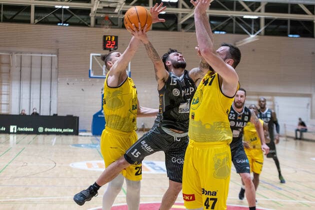 Jordan Geist (MLP Academics Heidelberg, 15) ¨¨¨Kirchheim Knights vs. MLP Academics Heidelberg, 2. Basketball, Bundesliga, Pro A, Barmer 2 Basketball, Playoffs 3. Spieltag Gruppenphase, Spielzeit 2020 2021, 23.04.2021, ¨¨ Kirchheim Knights - MLP Academics Heidelberg, Basketball, 2. Bundesliga, Barmer 2 Basketball, Playoffs 3. Spieltag Gruppenphase, Spielzeit 2020 2021, 23.04.2021 Kirchheim unter Teck Copyright: xDennisxDuddek xEibnerxPressefotox EP_DDU