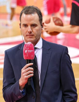 Bonns Trainer Willi Voigt vor dem Anpfiff, Telekom Baskets Bonn vs. Niners Chemnitz, Basketball, 1. Easy Credit- Bundesliga, 30. Spieltag, 25.04.2021, Telekom Baskets Bonn vs. Niners Chemnitz, Basketball, 1. Easy Credit- Bundesliga, 30. Spieltag, 25.04.2021, Foto: EIBNER Joerg Niebergall Bonn Copyright: xJoergxNiebergall Eibner-Pressefox EP_JNL
