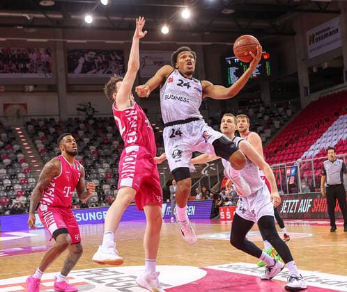 George King (Niners Chemnitz 24), Telekom Baskets Bonn vs. Niners Chemnitz, Basketball, 1. Easy Credit- Bundesliga, 30. Spieltag, 25.04.2021, Telekom Baskets Bonn vs. Niners Chemnitz, Basketball, 1. Easy Credit- Bundesliga, 30. Spieltag, 25.04.2021, Foto: EIBNER Joerg Niebergall Bonn Copyright: xJoergxNiebergall Eibner-Pressefox EP_JNL