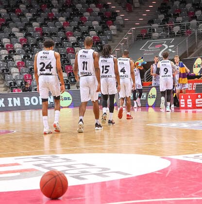 Nicht ganz zufrieden, Chemnitz mit George King (Chemnitz 24) verliert klar in Bonn, Telekom Baskets Bonn vs. Niners Chemnitz, Basketball, 1. Easy Credit- Bundesliga, 30. Spieltag, 25.04.2021, Telekom Baskets Bonn vs. Niners Chemnitz, Basketball, 1. Easy Credit- Bundesliga, 30. Spieltag, 25.04.2021, Foto: EIBNER Joerg Niebergall Bonn Copyright: xJoergxNiebergall Eibner-Pressefox EP_JNL