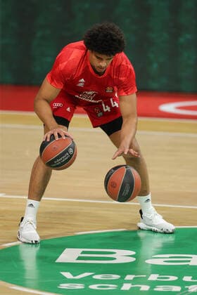 Sasha Grant (Muenchen) beim aufwaermen GER, FC Bayern Basketball - Armani Olimpia Mailand, Basketball, EuroLeague Viertelfinale Spiel 4, Saison 2020 2021, 30.04.2021, GER, FC Bayern Basketball - Armani Olimpia Mailand, Basketball, EuroLeague Viertelfinale Spiel 4, Saison 2020 2021, 30.04.2021, Muenchen Copyright: xEIBNER MarcelxEngelbrechtx EP_EER