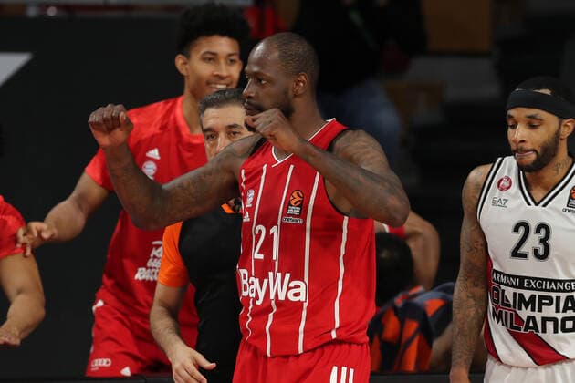 James Gist (Muenchen) bejubelt den Sieg GER, FC Bayern Basketball - Armani Olimpia Mailand, Basketball, EuroLeague Viertelfinale Spiel 4, Saison 2020 2021, 30.04.2021, GER, FC Bayern Basketball - Armani Olimpia Mailand, Basketball, EuroLeague Viertelfinale Spiel 4, Saison 2020 2021, 30.04.2021, Muenchen Copyright: xEIBNER MarcelxEngelbrechtx EP_EER