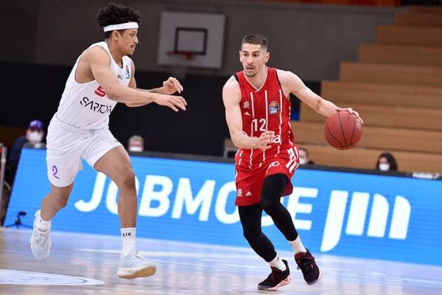 Diego Flaccadori (FC Bayern Muenchen) (am Ball), Nelson Weidemann (BG Goettingen) , Basketball, Bundesliga, BBL, BG Goettingen - FC Bayern Muenchen, 02.05.2021, BG Goettingen - FC Bayern Muenchen, Basketball, Bundesliga, GER, BBL, 02.05.2021 Goettingen Copyright: xEibner-Pressefotox-xRolandxSippelx