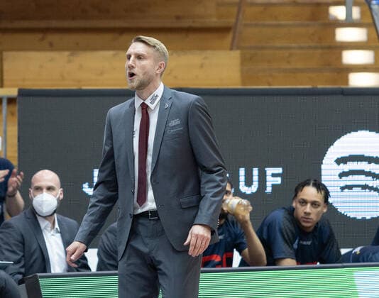 Tuomas Iisalo (Hakro Merlins Crailsheim, Heac Coach) HAKRO Merlins Crailsheim vs. Hamburg Towers, Basketball, Bundesliga, easy credit BBL, Spieltag 32, Spielzeit 2020 2021, 02.05.2021, ¨¨ HAKRO Merlins Crailsheim vs. Hamburg Towers, Basketball, Bundesliga, easy credit BBL, Spieltag 32, Spielzeit 2020 2021, 02.05.2021 Ilshofen Copyright: xNinaxSander xEibnerxPressefotoxIx EP_NSR