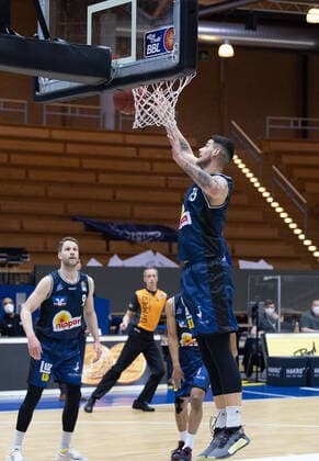Bogdan Radosvljevic (Hakro Merlins Crailsheim, 15) HAKRO Merlins Crailsheim vs. Hamburg Towers, Basketball, Bundesliga, easy credit BBL, Spieltag 32, Spielzeit 2020 2021, 02.05.2021, ¨¨ HAKRO Merlins Crailsheim vs. Hamburg Towers, Basketball, Bundesliga, easy credit BBL, Spieltag 32, Spielzeit 2020 2021, 02.05.2021 Ilshofen Copyright: xNinaxSander xEibnerxPressefotoxIx EP_NSR