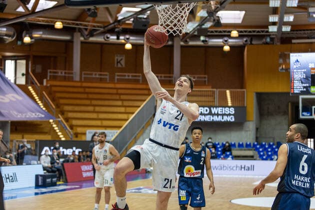 Justus Hollatz (Hamburg Towers, 21) HAKRO Merlins Crailsheim vs. Hamburg Towers, Basketball, Bundesliga, easy credit BBL, Spieltag 32, Spielzeit 2020 2021, 02.05.2021, ¨¨ HAKRO Merlins Crailsheim vs. Hamburg Towers, Basketball, Bundesliga, easy credit BBL, Spieltag 32, Spielzeit 2020 2021, 02.05.2021 Ilshofen Copyright: xNinaxSander xEibnerxPressefotoxIx EP_NSR