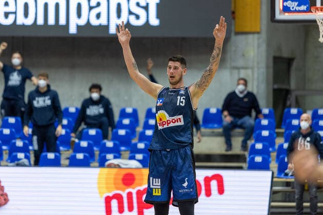 Bogdan Radosvljevic (Hakro Merlins Crailsheim, 15) HAKRO Merlins Crailsheim vs. Hamburg Towers, Basketball, Bundesliga, easy credit BBL, Spieltag 32, Spielzeit 2020 2021, 02.05.2021, ¨¨ HAKRO Merlins Crailsheim vs. Hamburg Towers, Basketball, Bundesliga, easy credit BBL, Spieltag 32, Spielzeit 2020 2021, 02.05.2021 Ilshofen Copyright: xNinaxSander xEibnerxPressefotoxIx EP_NSR