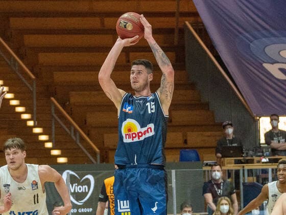 Bogdan Radosvljevic (Hakro Merlins Crailsheim, 15) HAKRO Merlins Crailsheim vs. Hamburg Towers, Basketball, Bundesliga, easy credit BBL, Spieltag 32, Spielzeit 2020 2021, 02.05.2021, ¨¨ HAKRO Merlins Crailsheim vs. Hamburg Towers, Basketball, Bundesliga, easy credit BBL, Spieltag 32, Spielzeit 2020 2021, 02.05.2021 Ilshofen Copyright: xNinaxSander xEibnerxPressefotoxIx EP_NSR