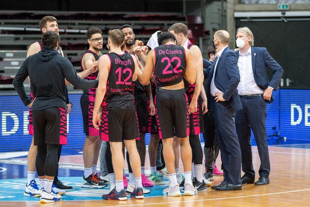 Enttaeusche Bonner, MHP Riesen Ludwigsburg vs. Telekom Baskets Bonn, Basketball, Bundesliga, easycredit BBL, 32. Spieltag, Spielzeit 2020 2021, 02.05.2021, MHP Riesen Ludwigsburg vs. Telekom Baskets Bonn, Basketball, Bundesliga, easycredit BBL, 32. Spieltag, Spielzeit 2020 2021, 02.05.2021 Ludwigsburg Copyright: xEibner-Pressefoto SaschaxWaltherx EP_SWA