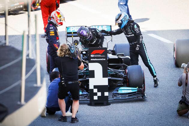 HAMILTON Lewis (gbr), Mercedes AMG F1 GP W12 E Performance, BOTTAS Valtteri (fin), Mercedes AMG F1 GP W12 E Performance, VERSTAPPEN Max (ned), Red Bull Racing Honda RB16B, portrait parc fermÈ 100th pole position during the Formula 1 Aramco Gran Premio De Espana 2021 from May 07 to 10, 2021 on the Circuit de Barcelona-Catalunya, in Montmelo, near Barcelona, Spain FORMULE 1 : Grand prix d Espagne - Barcelone - 08 05 2021 DPPI Panoramic 00121006__V2_3339