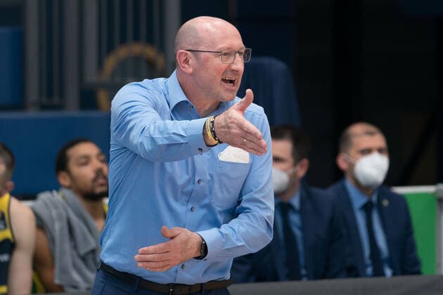 Syntainics MBC - EWE Baskets Oldenburg, Basketball, Bundesliga, Maenner, 2020 2021, 34. Spieltag, 09.05.2021, Headcoach Mladen Drijencic (Baskets Oldenburg). Syntainics MBC - EWE Baskets Oldenburg, Basketball, Bundesliga, Maenner, 2020 2021, 34. Spieltag, 09.05.2021, Weissenfels