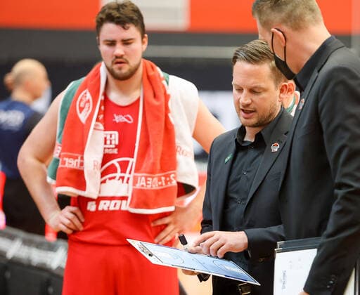 Giessens Trainer Rolf Scholz, JobStairs GIESSEN 46ers vs Loewen Braunschweig, Basketball, Basketball Bundesliga, 34. Spieltag, 09.05.2021, JobStairs GIESSEN 46ers vs Loewen Braunschweig, Basketball, Basketball Bundesliga, 34. Spieltag, 09.05.2021, Foto: EIBNER Joerg Niebergall Giessen Copyright: xJoergxNiebergall Eibner-Pressefox EP_JNL