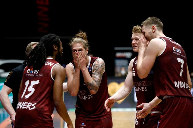 09.05.2021, easyCredit Basketball Bundesliga, BBL, Saison 2020 2021, Herren, Chemnitz Niners - ALBA Berlin Marcus Thornton, Niners Chemnitz, Malte Ziegenhagen, Niners Chemnitz, Jonas Richter, Niners Chemnitz Chemnitz Messe Chemnitz Sachsen Germany