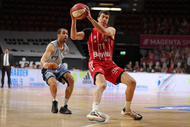 Vladimir Lucic (Muenchen) am Ball GER, FC Bayern Basketball vs. Hakro Merlins Crailsheim, Basketball, 1.Bundesliga, Playoffs 2020 2021, Viertelfinale Spiel 1, 19.05.2021, GER, FC Bayern Basketball vs. Hakro Merlins Crailsheim, Basketball, 1.Bundesliga, Playoffs 2020 2021, Viertelfinale Spiel 1, 19.05.2021, Muenchen Copyright: xEIBNER MarcelxEngelbrechtx EP_EER