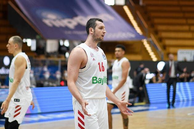 Paul Zipser (FC Bayern Muenchen Basketball) schaut fragend und ist enttaeuscht, GER, HAKRO Merlins Crailsheim vs. FC Bayern Basketball, 23.05.2021, Play Off Viertelfinale Spiel 4, Basketball Bundesliga, Spielzeit 2020 2021. GER, HAKRO Merlins Crailsheim vs. FC Bayern Basketball, 23.05.2021, Play Off Viertelfinale Spiel 4, Basketball Bundesliga, Spielzeit 2020 202 Crailsheim Copyright: xEibnerxPressefoto MichaelxMemmlerx EP_MMR