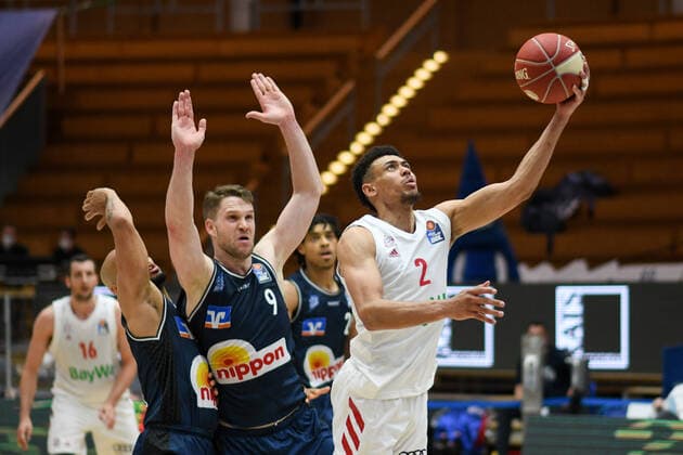 Wade Baldwin (FC Bayern Muenchen Basketball) am Korb gegen Fabian Bleck (HAKRO Merlins Crailsheim), GER, HAKRO Merlins Crailsheim vs. FC Bayern Basketball, 23.05.2021, Play Off Viertelfinale Spiel 3, Basketball Bundesliga, Spielzeit 2020 2021. GER, HAKRO Merlins Crailsheim vs. FC Bayern Basketball, 23.05.2021, Play Off Viertelfinale Spiel 3, Basketball Bundesliga, Spielzeit 2020 2021 Crailsheim Copyright: xEibnerxPressefoto MichaelxMemmlerx EP_MMR