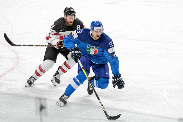 May 30, 2021, Riga, Latvia: Riga, Latvia, Arena Riga, May 30, 2021, Trivellato (Italy) ..Brown (Canada) during World Championship, WM, Weltmeisterschaft 2021 - Italy vs Canada - Ice hockey, Eishockey Ice Hockey - World Championship 2021 - Italy vs Canada, riga, Latvia - ZUMAl164 20210530_zsa_l164_052 Copyright: xAndreaxRex