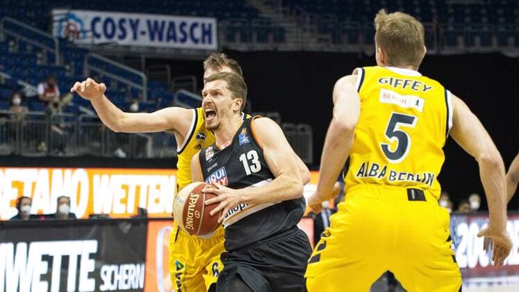 Andreas Obst - Ulm 13, 01.06.2021, BBL, Alba Berlin vs Ratiopharm Ulm - Spiel 2 Halbfinale, in der Mercedes Benz Arena, GER, Berlin, 01.06.2021, BBL, HF, Alba vs Ratiopharm Ulm Berlin Copyright: xUwexKoch Eibner-Pressefotox EP_UKH