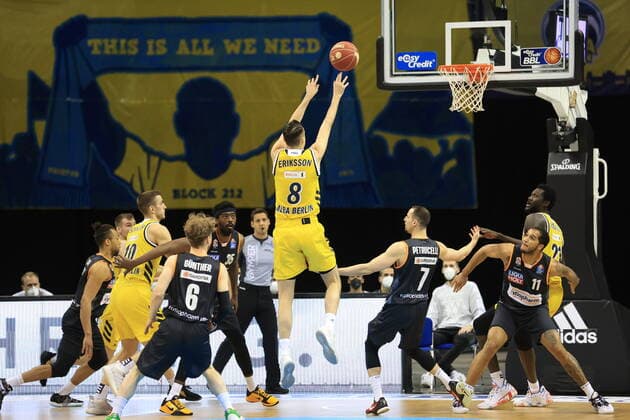 DEU, GER, easyCredit BBL, ALBA vs. ratiopharm Ulm, 2.Spiel, 01.06.2021, Mercedes-Benz-Arena, Berlin, DEU, GER, easyCredit BBL, ALBA vs. ratiopharm Ulm, 2.Spiel, im Bild Marcus Eriksson (ALBA Berlin 8)