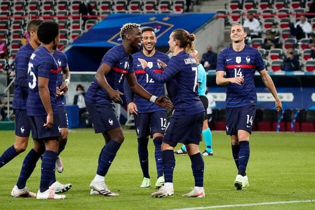 Mandatory Credit: Photo by Dave Winter BPI Shutterstock (12001941bu) Antoine Griezmann of France is congratulated after putting his side 2-0 ahead France v Wales, International Friendly, Länderspiel, Nationalmannschaft Football, Allianz Riviera, Nice, France - 02 June 2021 EDITORIAL USE ONLY No use with unauthorised audio, video, data, fixture lists, club league logos or live services. Online in-match use limited to 120 images, no video emulation. No use in betting, games or single club league player publications. France v Wales, International Friendly, Football, Allianz Riviera, Nice, France - 02 June 2021 EDITORIAL USE ONLY No use with unauthorised audio, video, data, fixture lists, club league logos or live services. Online in-match use limited to 120 images, no video emulation. No use in betting, games or single club league player publications. Copyright: xDavexWinter BPI Shutterstockx 12001941bu